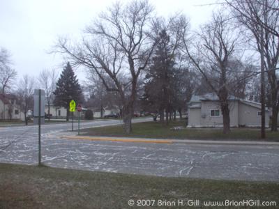 Thanksgiving weekend starts with a little snow in Sauk Centre, Minnesota