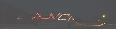 Red lights, whilte lights, but no blue Christmas lights
