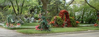 A beautifully designed front yard in Sauk Centre.